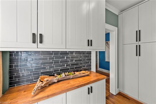 1106 A West End Boulevard, Winston-salem, NC 27101
