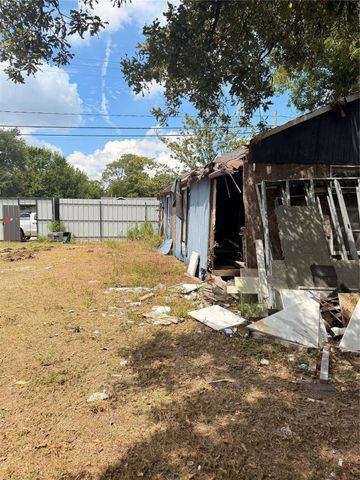 8216 Lockwood Drive, Houston, TX 77016
