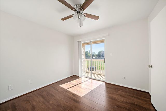 2626 Holly Hall Street 1102, Houston, TX 77054