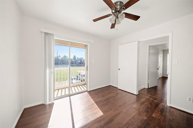 2626 Holly Hall Street 1102, Houston, TX 77054