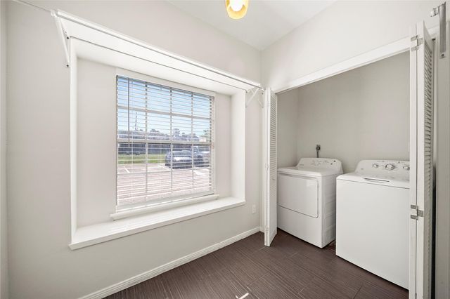 2626 Holly Hall Street 1102, Houston, TX 77054