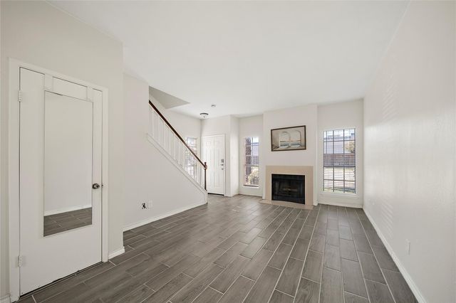 2626 Holly Hall Street 1102, Houston, TX 77054
