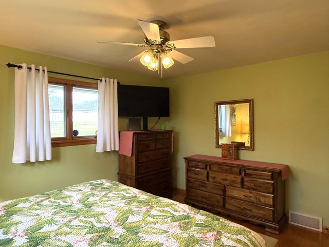 1240 GREENFIELD Drive, Erie, PA 16509