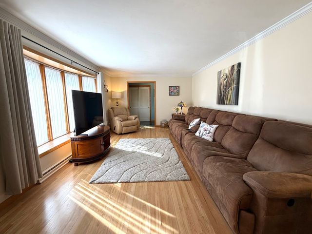 1240 GREENFIELD Drive, Erie, PA 16509