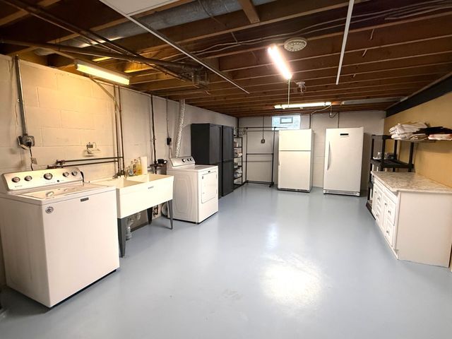 1240 GREENFIELD Drive, Erie, PA 16509