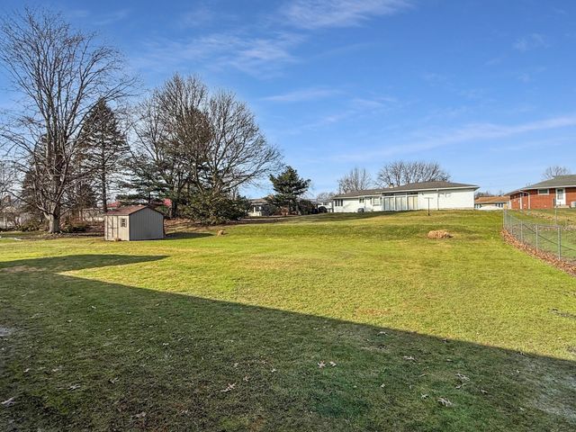 1240 GREENFIELD Drive, Erie, PA 16509