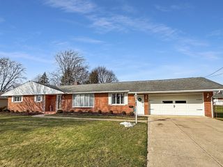 1240 GREENFIELD Drive, Erie, PA 16509