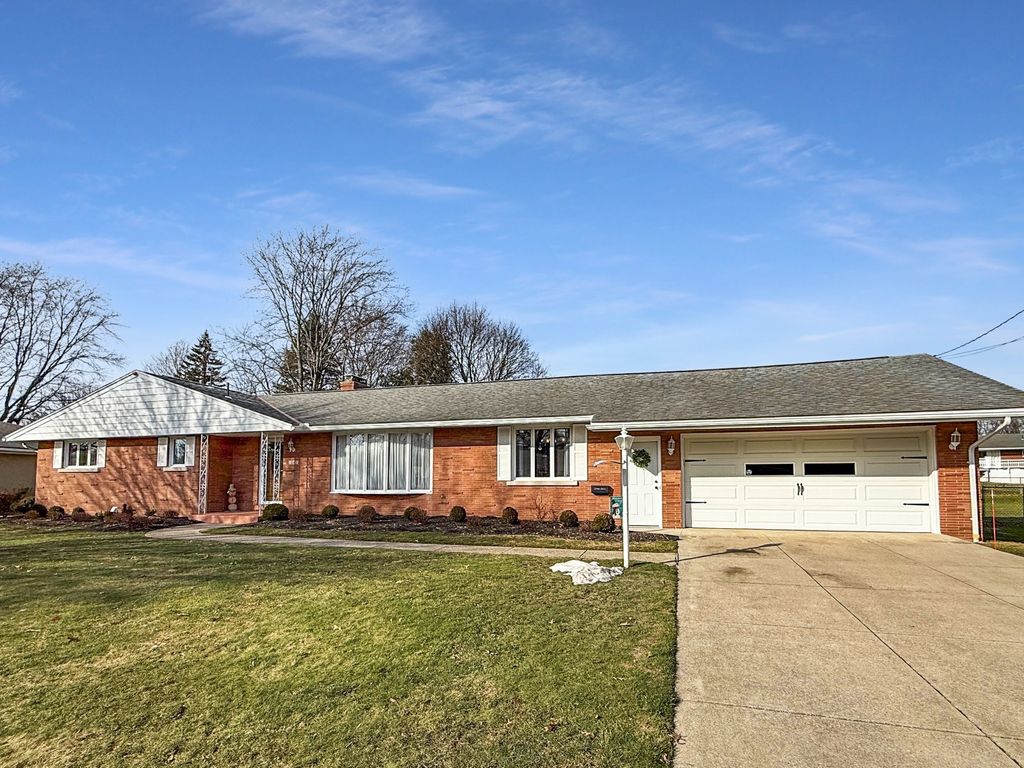 1240 GREENFIELD Drive, Erie, PA 16509
