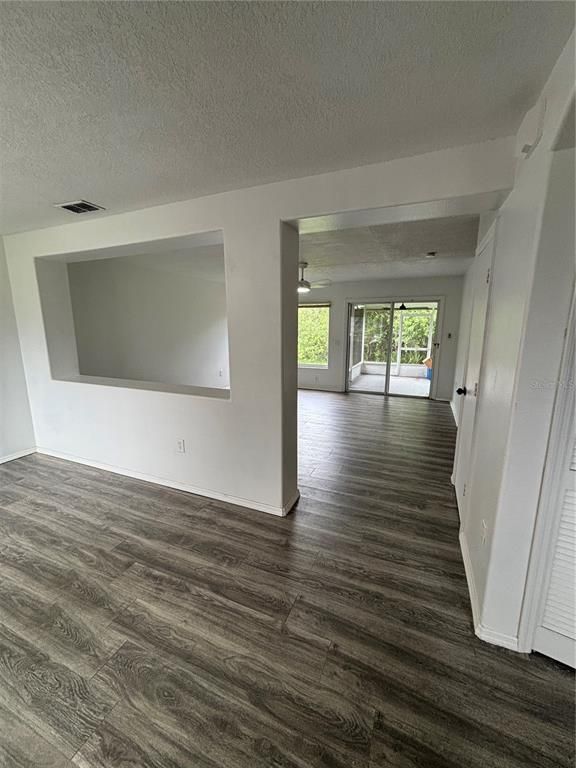 Image 6 of property listing at 1135 MADEIRA KEY WAY, Orlando, FL 32824