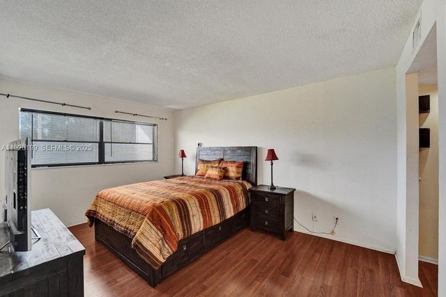 950 Hillcrest Dr 112, Hollywood, FL 33021