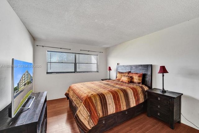 950 Hillcrest Dr 112, Hollywood, FL 33021