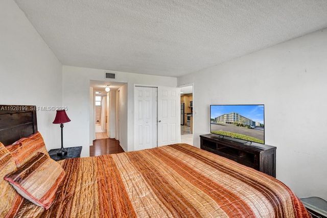 950 Hillcrest Dr 112, Hollywood, FL 33021