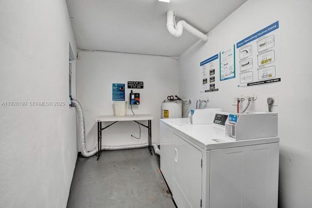 950 Hillcrest Dr 112, Hollywood, FL 33021