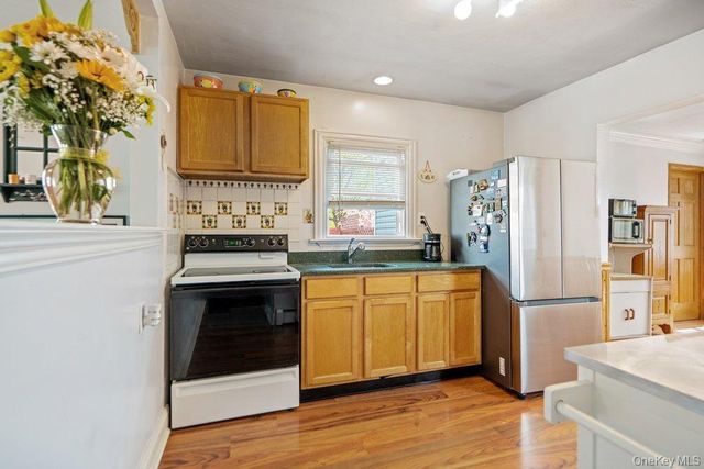 80 Cherubina Lane, North Babylon, NY 11703