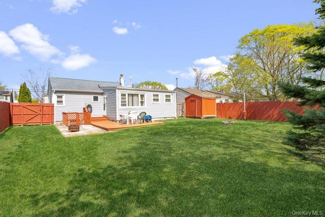 80 Cherubina Lane, North Babylon, NY 11703