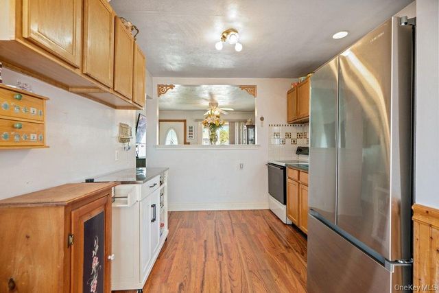 80 Cherubina Lane, North Babylon, NY 11703