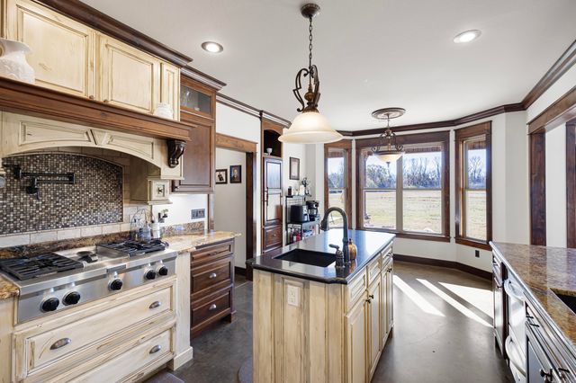 419 Oakland Road, Atkins, AR 72823