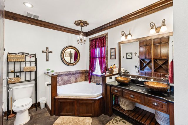 419 Oakland Road, Atkins, AR 72823