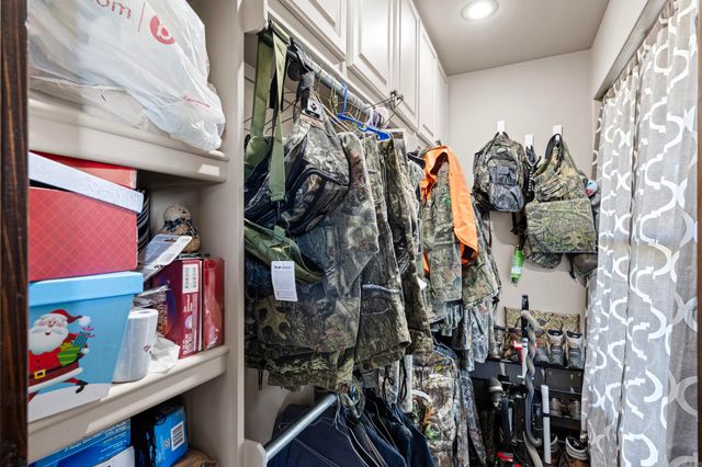 419 Oakland Road, Atkins, AR 72823