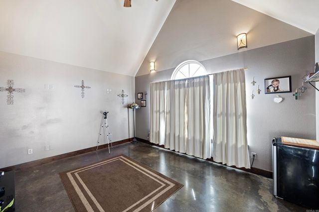 419 Oakland Road, Atkins, AR 72823