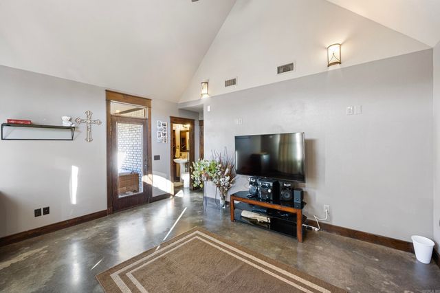 419 Oakland Road, Atkins, AR 72823