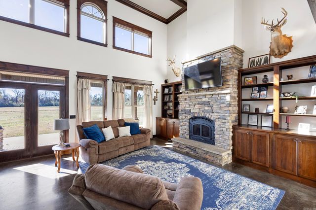 419 Oakland Road, Atkins, AR 72823