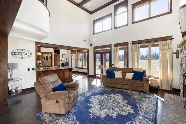 419 Oakland Road, Atkins, AR 72823