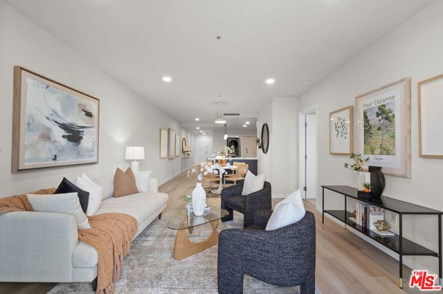 540 S Kenmore Avenue 303, Los Angeles, CA 90020