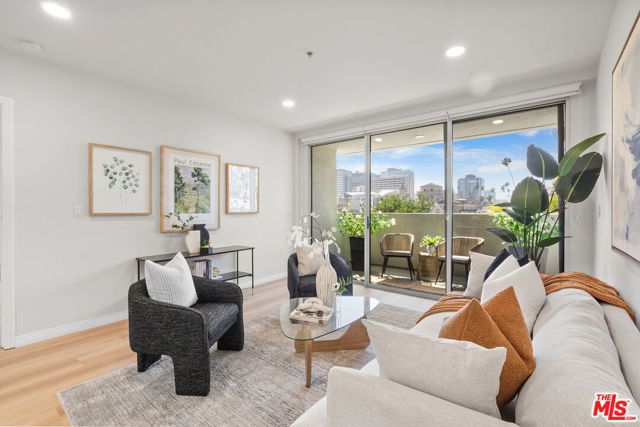 540 S Kenmore Avenue 303, Los Angeles, CA 90020