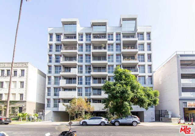 540 S Kenmore Avenue 303, Los Angeles, CA 90020