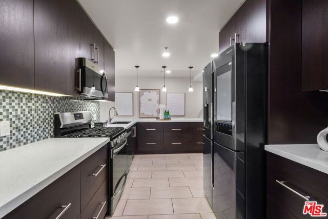 540 S Kenmore Avenue 303, Los Angeles, CA 90020