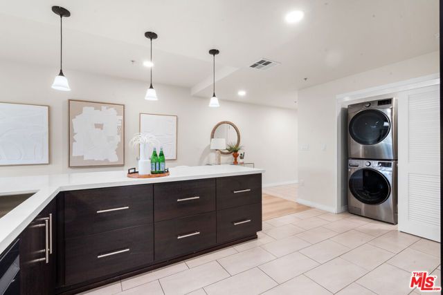 540 S Kenmore Avenue 303, Los Angeles, CA 90020