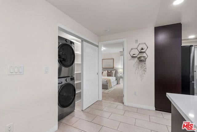 540 S Kenmore Avenue 303, Los Angeles, CA 90020