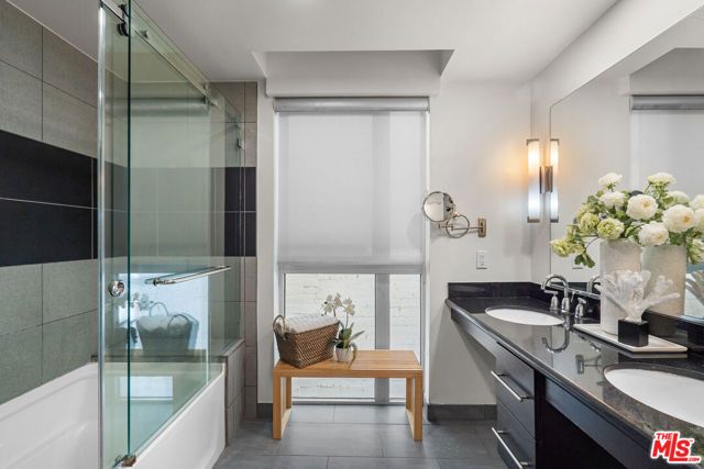 540 S Kenmore Avenue 303, Los Angeles, CA 90020