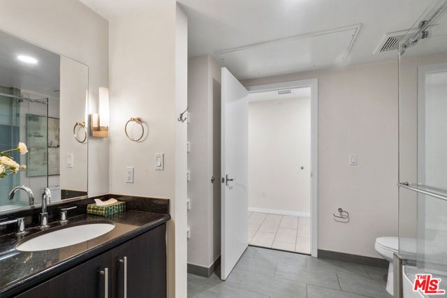 540 S Kenmore Avenue 303, Los Angeles, CA 90020