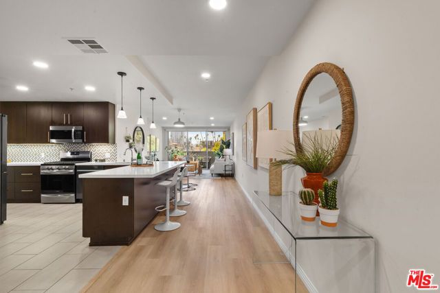 540 S Kenmore Avenue 303, Los Angeles, CA 90020