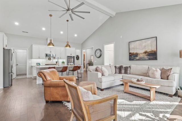 2216 Wood Stork Dr., Conway, SC 29526