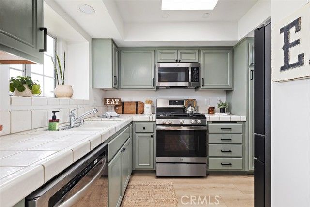 330 Kestrel Way, Nipomo, CA 93444