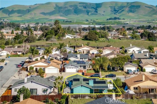 330 Kestrel Way, Nipomo, CA 93444