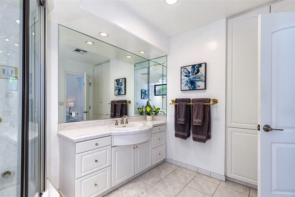 Image 15 of property listing at 16423 California Avenue, Bellflower, CA 90706