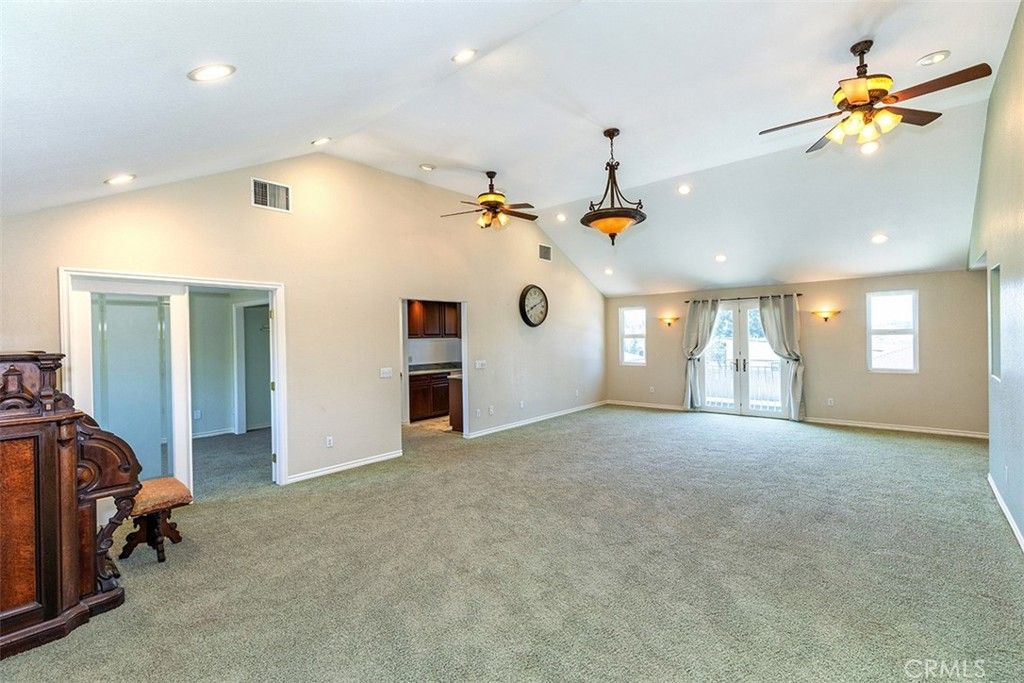 Image 27 of property listing at 16423 California Avenue, Bellflower, CA 90706