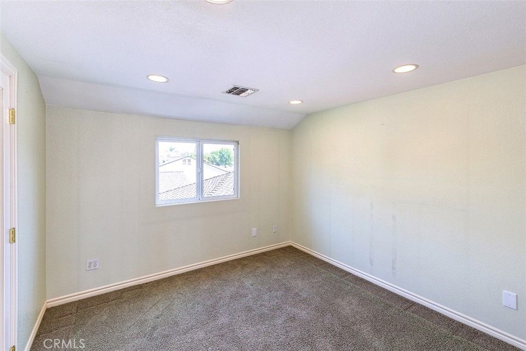 Image 30 of property listing at 16423 California Avenue, Bellflower, CA 90706
