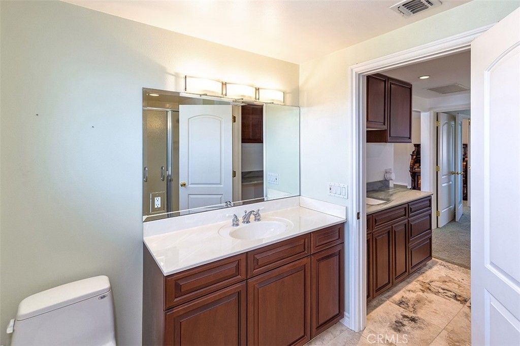 Image 33 of property listing at 16423 California Avenue, Bellflower, CA 90706