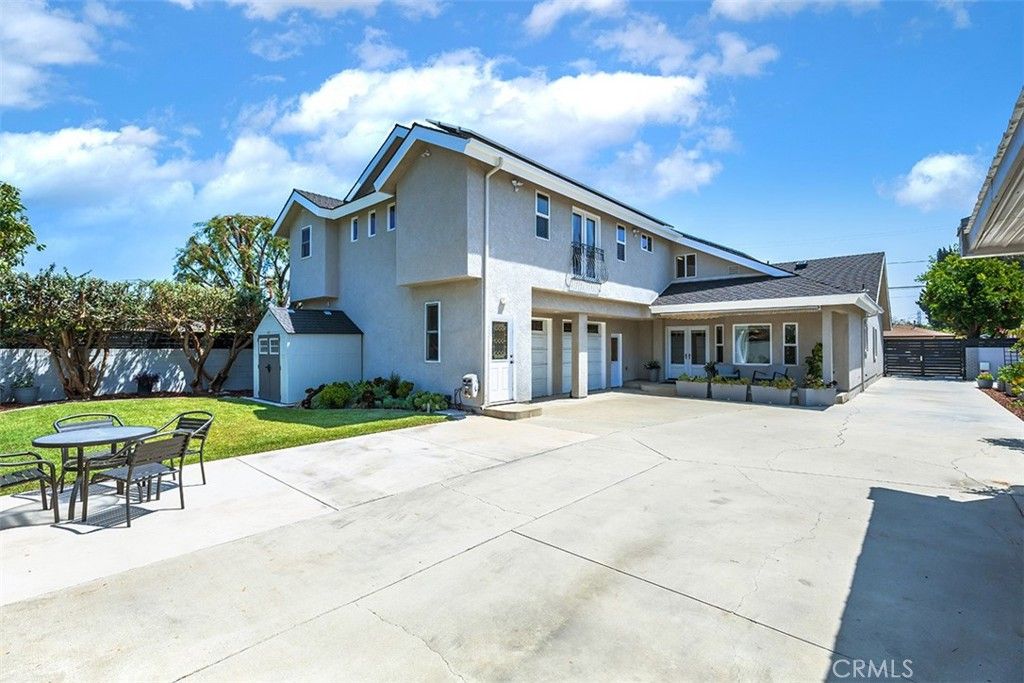 Image 37 of property listing at 16423 California Avenue, Bellflower, CA 90706