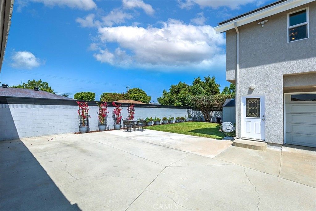 Image 39 of property listing at 16423 California Avenue, Bellflower, CA 90706