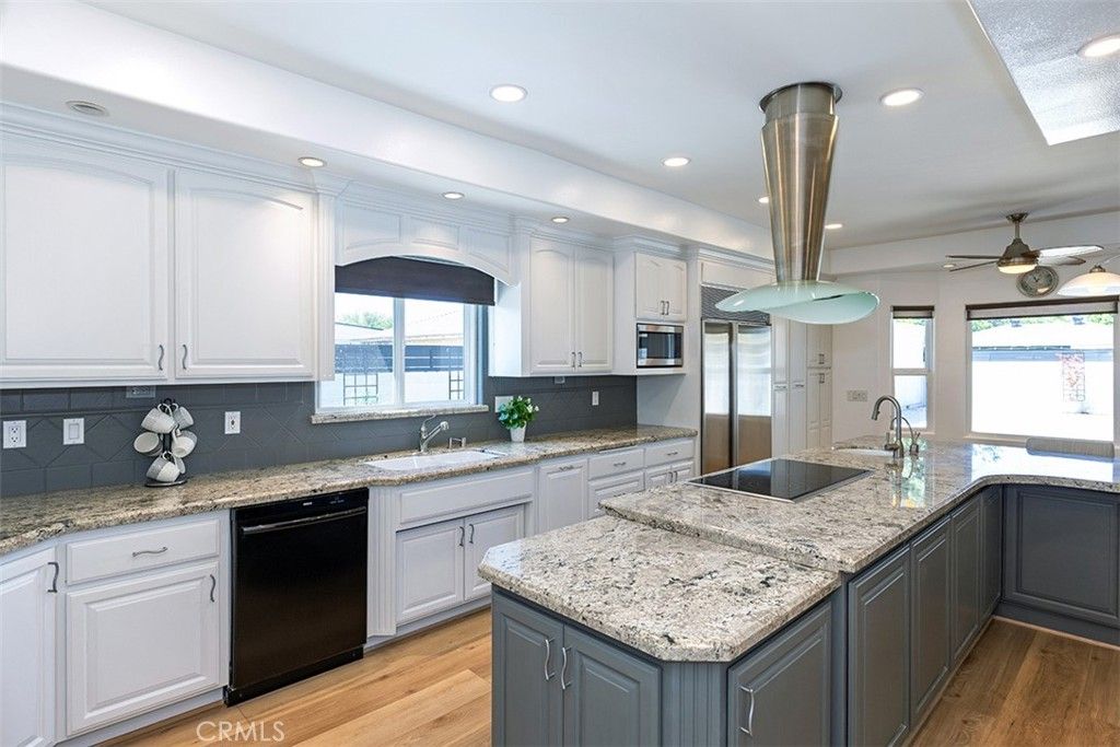 Image 6 of property listing at 16423 California Avenue, Bellflower, CA 90706