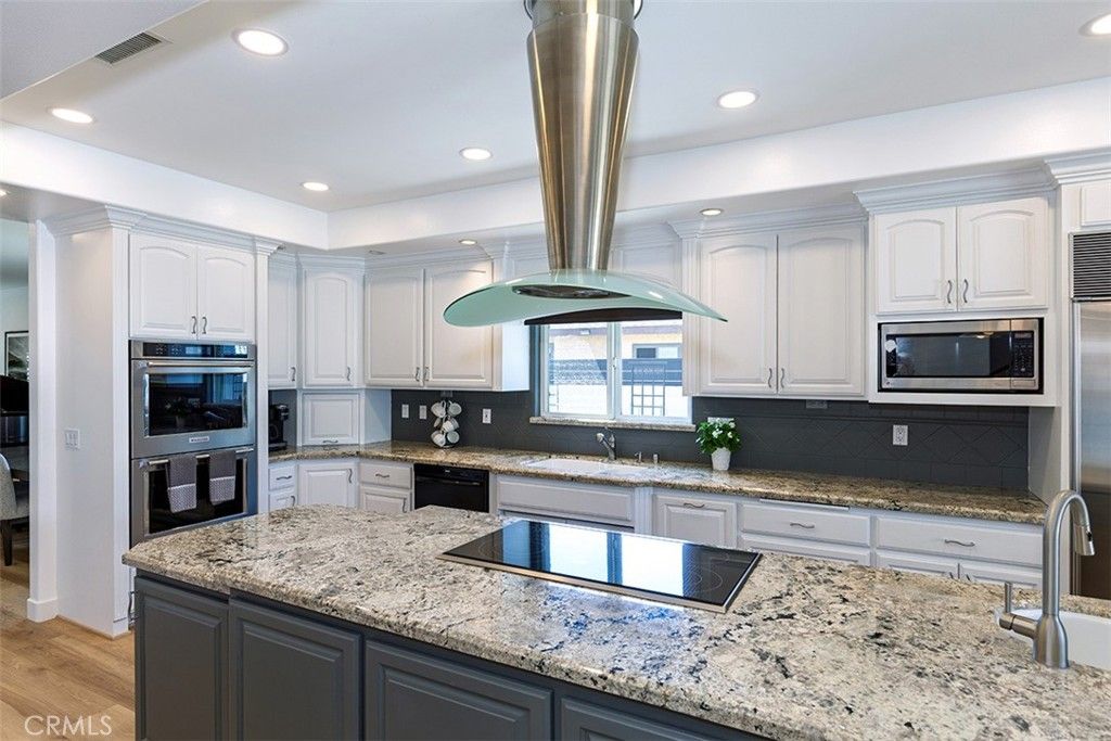 Image 7 of property listing at 16423 California Avenue, Bellflower, CA 90706