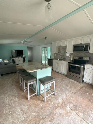 143 BAYOU DRIVE, Venice, FL 34285