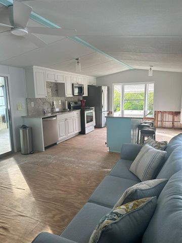 143 BAYOU DRIVE, Venice, FL 34285