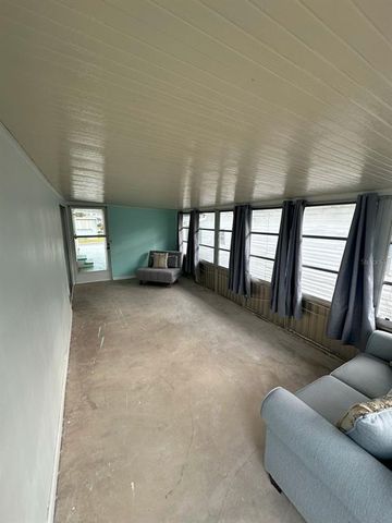 143 BAYOU DRIVE, Venice, FL 34285
